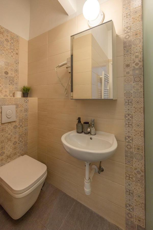Central Grand Apartment With 5Bedrm 2Bathroom 부다페스트 외부 사진