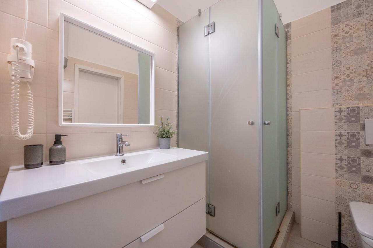 Central Grand Apartment With 5Bedrm 2Bathroom 부다페스트 외부 사진